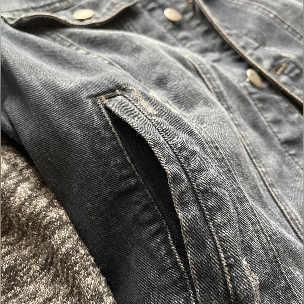 Free People Distressed Jean Jacket Hooded Fabric Sleeves Grunge Layering Size M - Picture 6 of 10